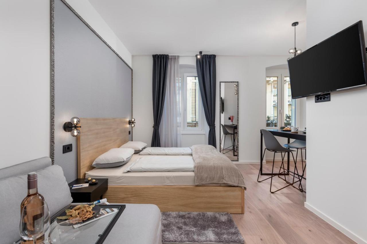 Deluxe Apartments "In The Center" Rijeka Exterior foto